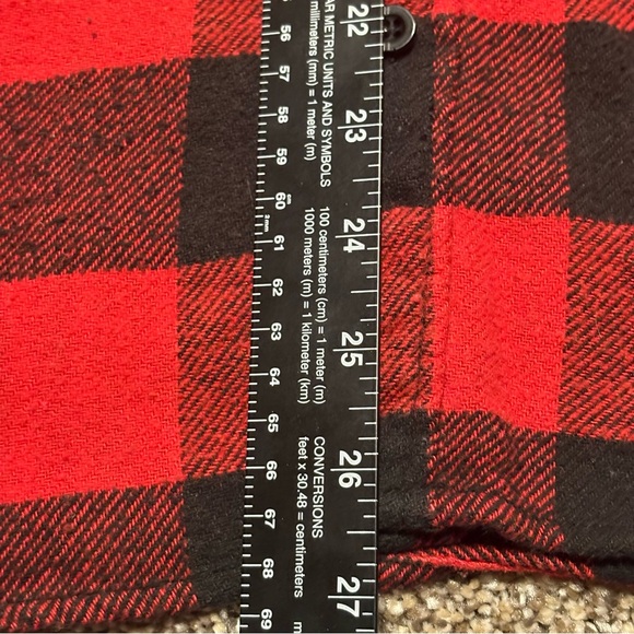 Aeropostale Red and Black Plaid Men's Shirt with Hood - Picture 6 of 11
